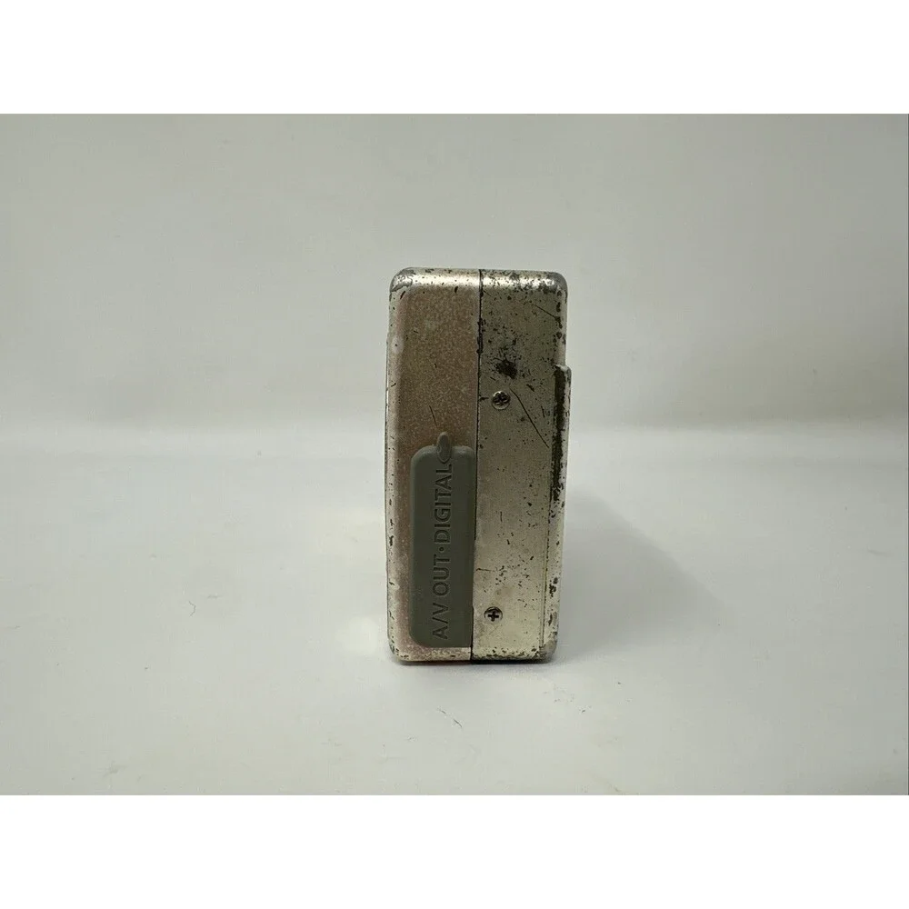 Canon PowerShot SD110 3.2MP Digital Elph Camera for Parts or Repair